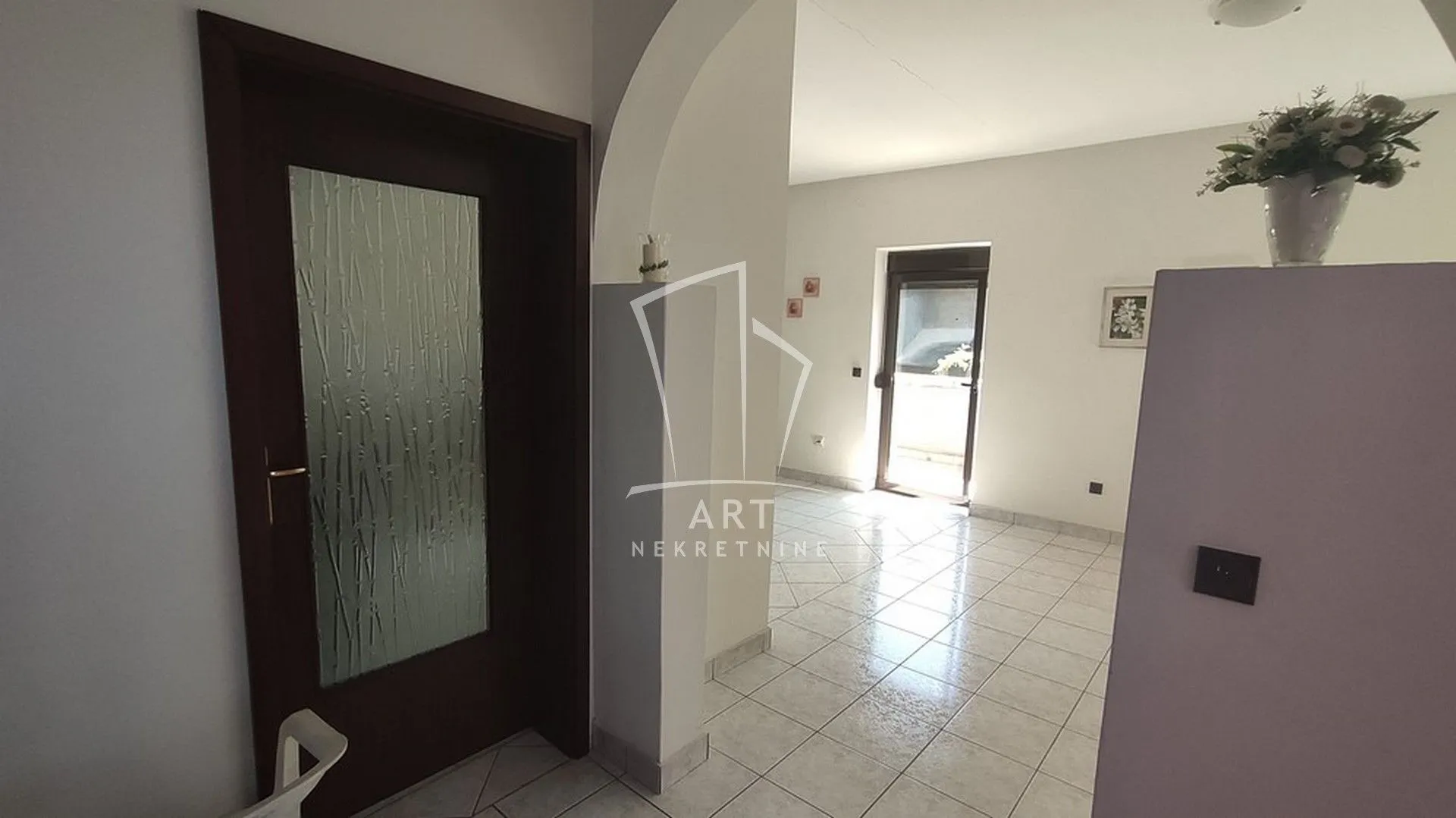 Sale, house, 221m², Jajinci, Voždovac Sve Podlokacije