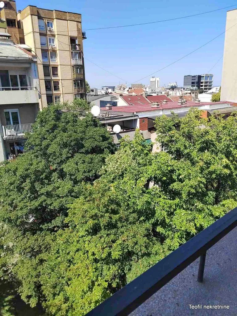 Sale, four bedroom apartment, 107m², Kalenić Pijaca, Vračar Sve Podlokacije