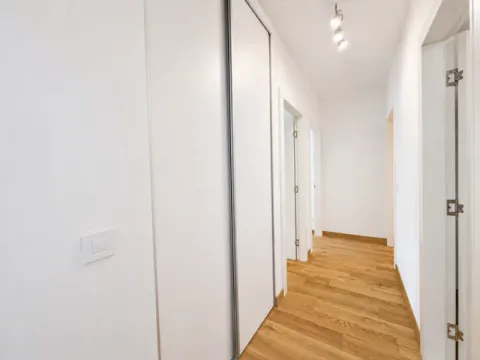 Izdavanje, četvorosoban stan, 90m², Fon (Fon - Bilećka), Voždovac Sve Podlokacije - image 7