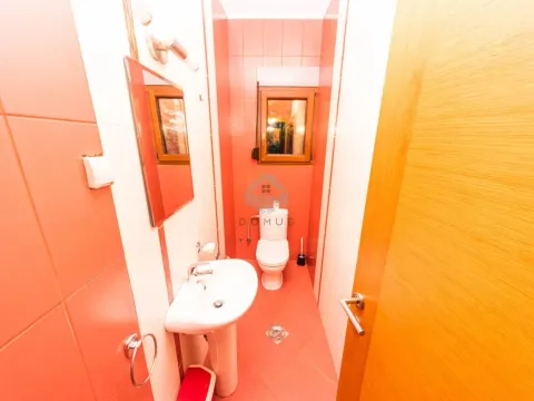 Izdavanje, trosoban stan, 140m², Centar, Podgorica - image 18