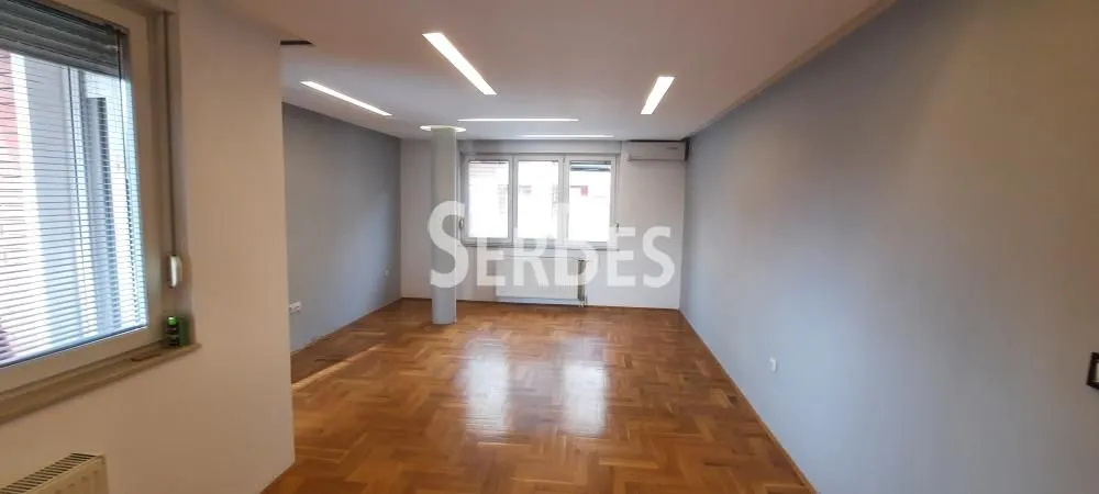 Rent, office space, 146m², Salajka, Novi Sad Sve Podlokacije