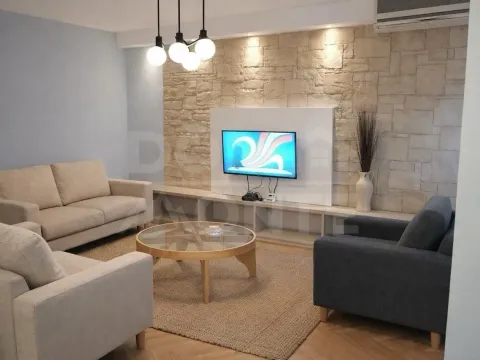 Rent, two bedroom apartment, 70m², Tivat, Crna Gora - image 1