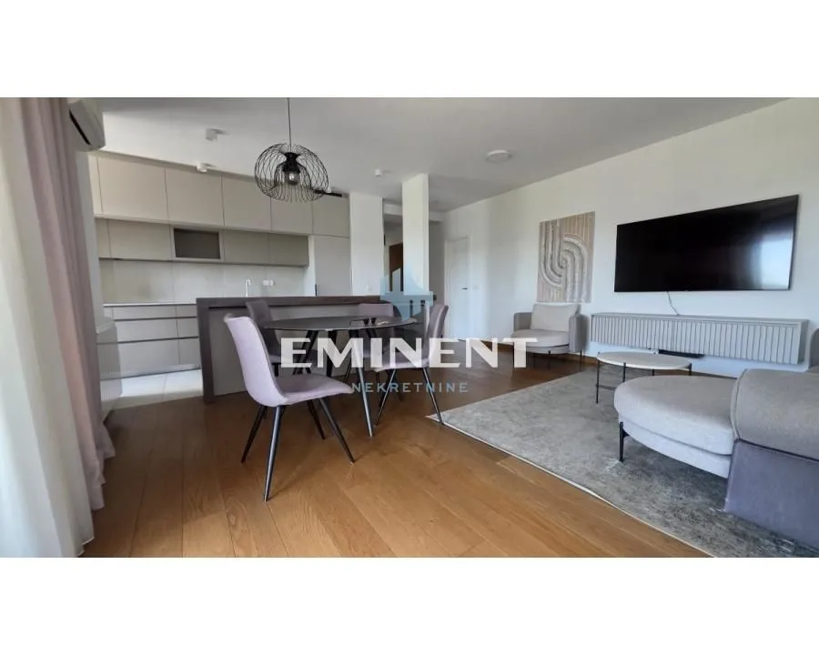 Rent, four bedroom apartment, 98m², Južni Bulevar, Vračar Sve Podlokacije