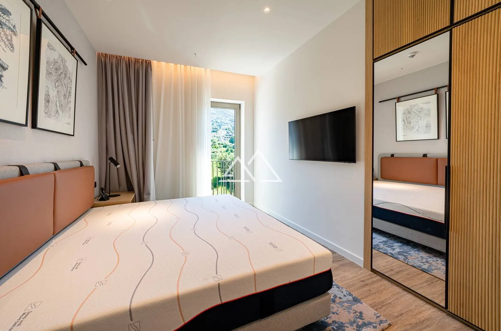 Prodaja, dvosoban stan, 91m², Tivat, Crna Gora