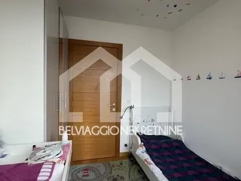 Izdavanje, trosoban stan, 70m², Stari Grad, Beograd - image 9