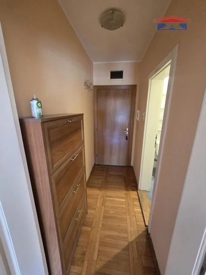 Izdavanje, jednosoban stan, 39m², Grbavica, Novi Sad Sve Podlokacije