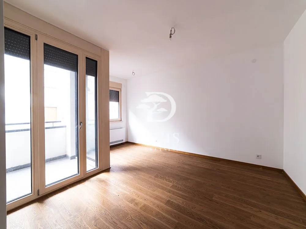 Sale, four bedroom apartment, 71m², Vračar Hram, Vračar Sve Podlokacije