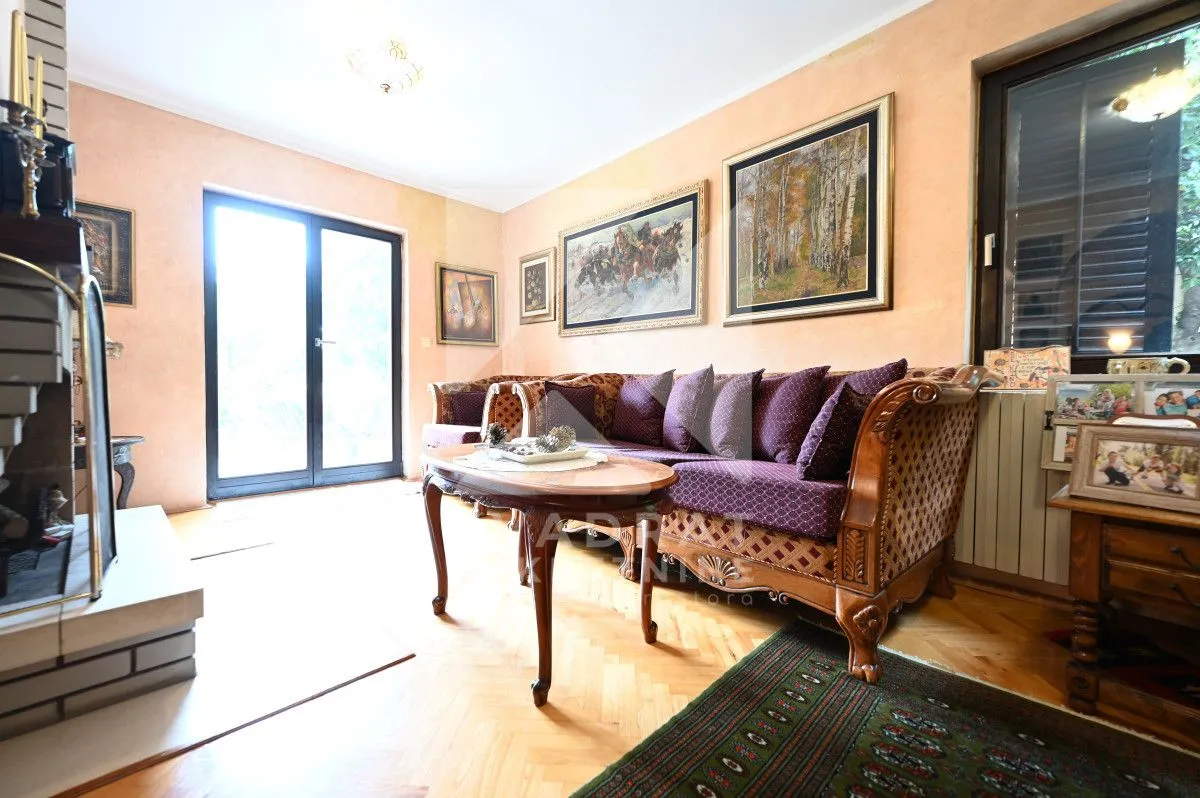 Sale, house, 280m², Masline, Podgorica