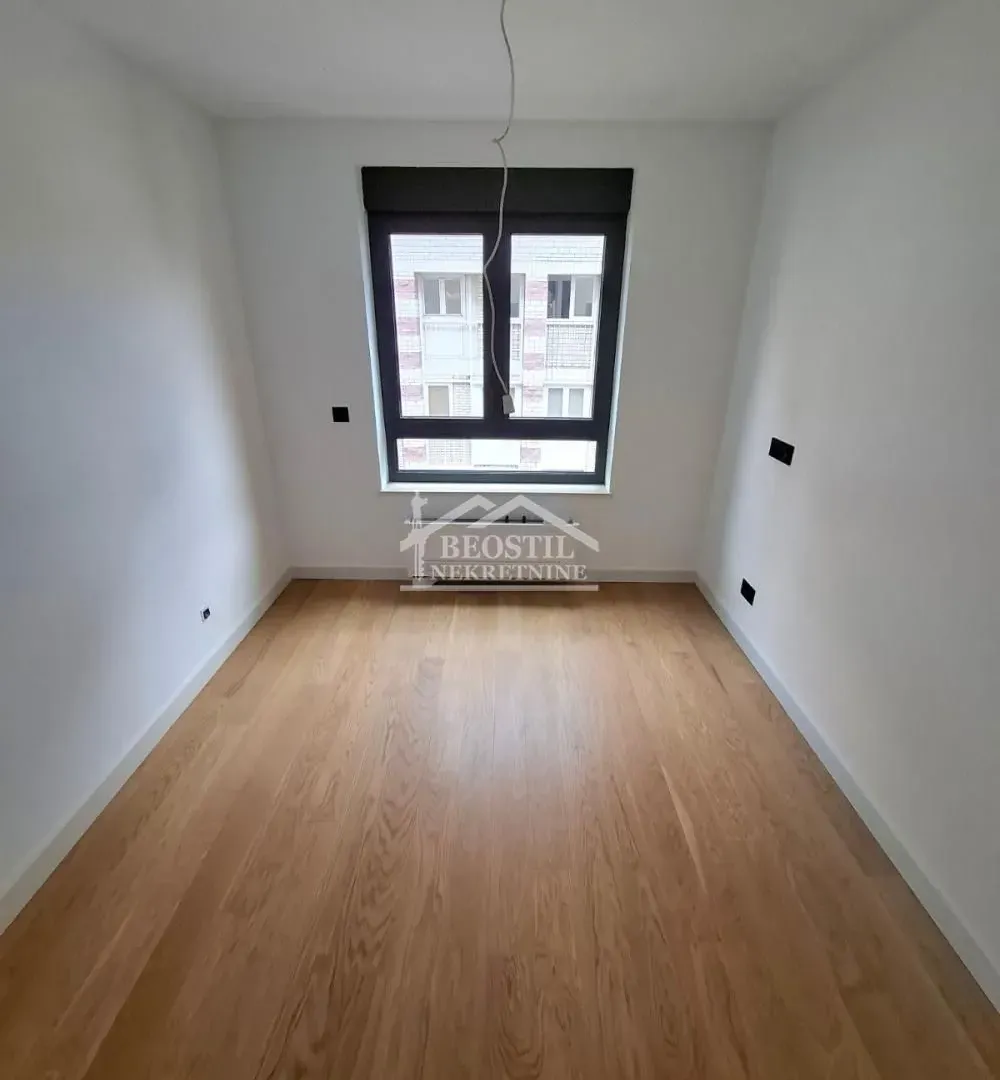 Prodaja, četvorosoban stan, 112m², Banovo Brdo, Beograd