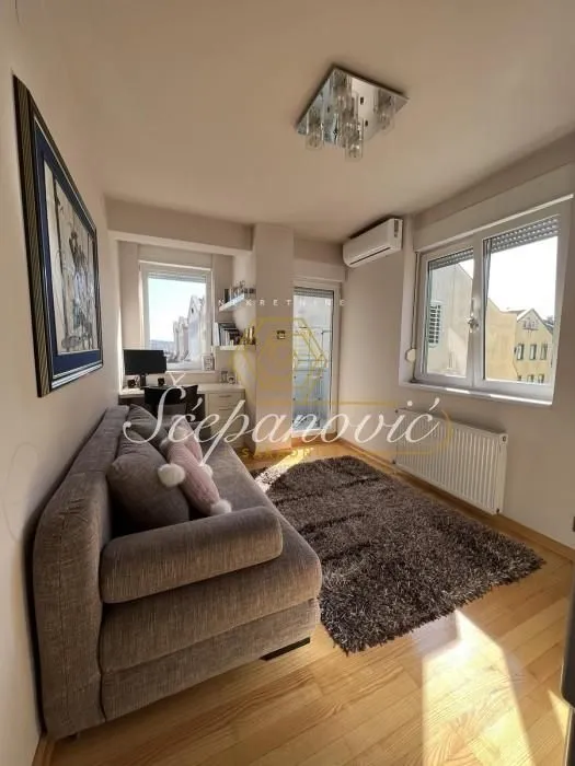 Prodaja, trosoban stan, 67m², Centar, Novi Sad