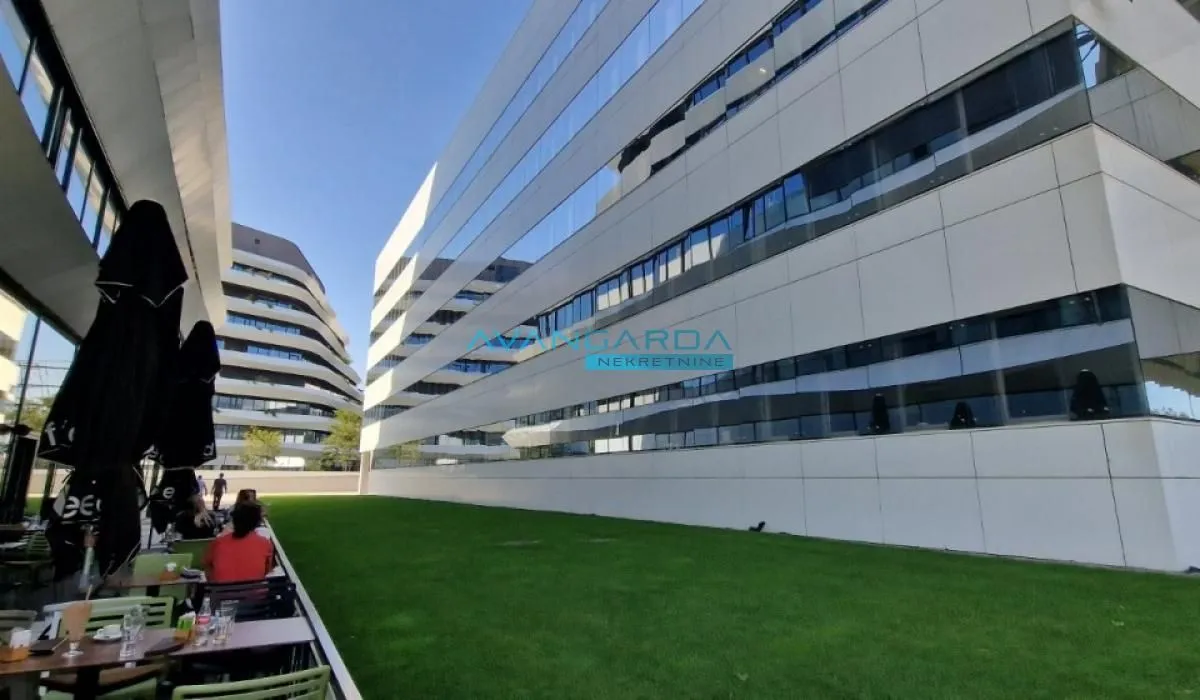 Izdavanje, poslovni prostor, 1310m², Novi Beograd Sve Podlokacije, Beograd