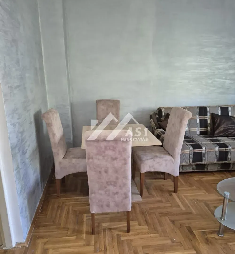 Izdavanje, dvosoban stan, 350m², Grbavica, Novi Sad Sve Podlokacije