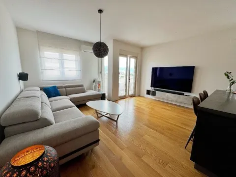Prodaja, dvosoban stan, 70m², Central Point, Podgorica - image 2