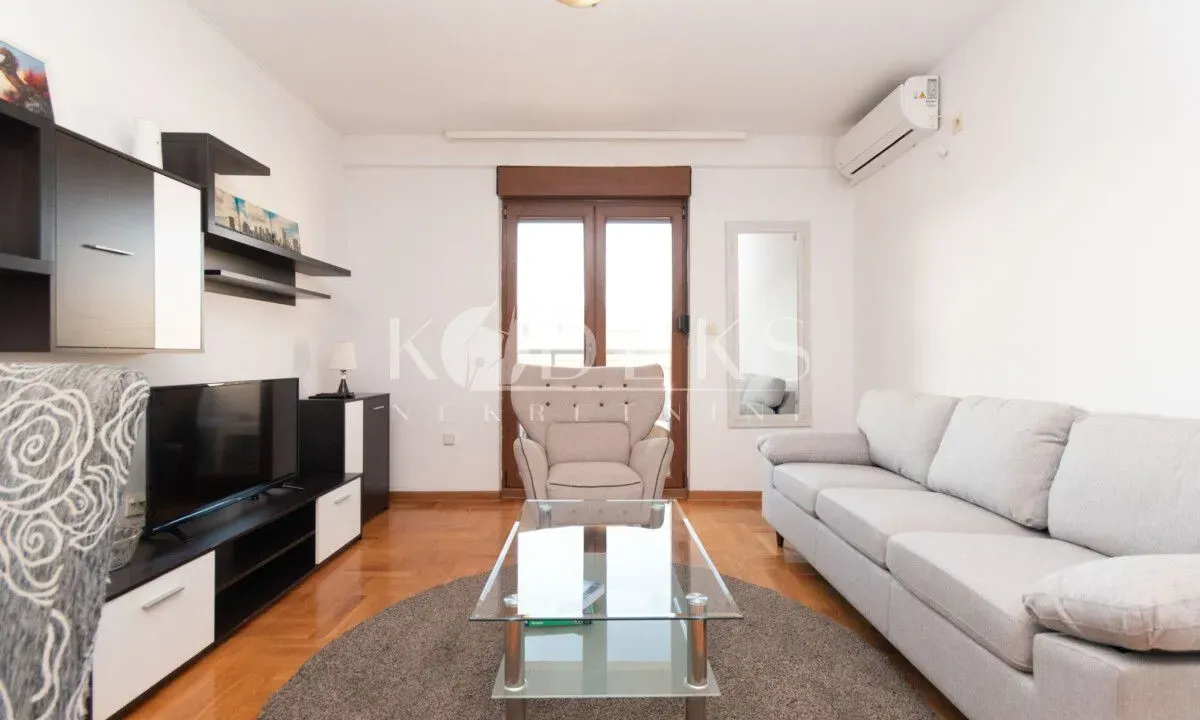 Izdavanje, trosoban stan, 71m², Stari Aerodrom, Podgorica