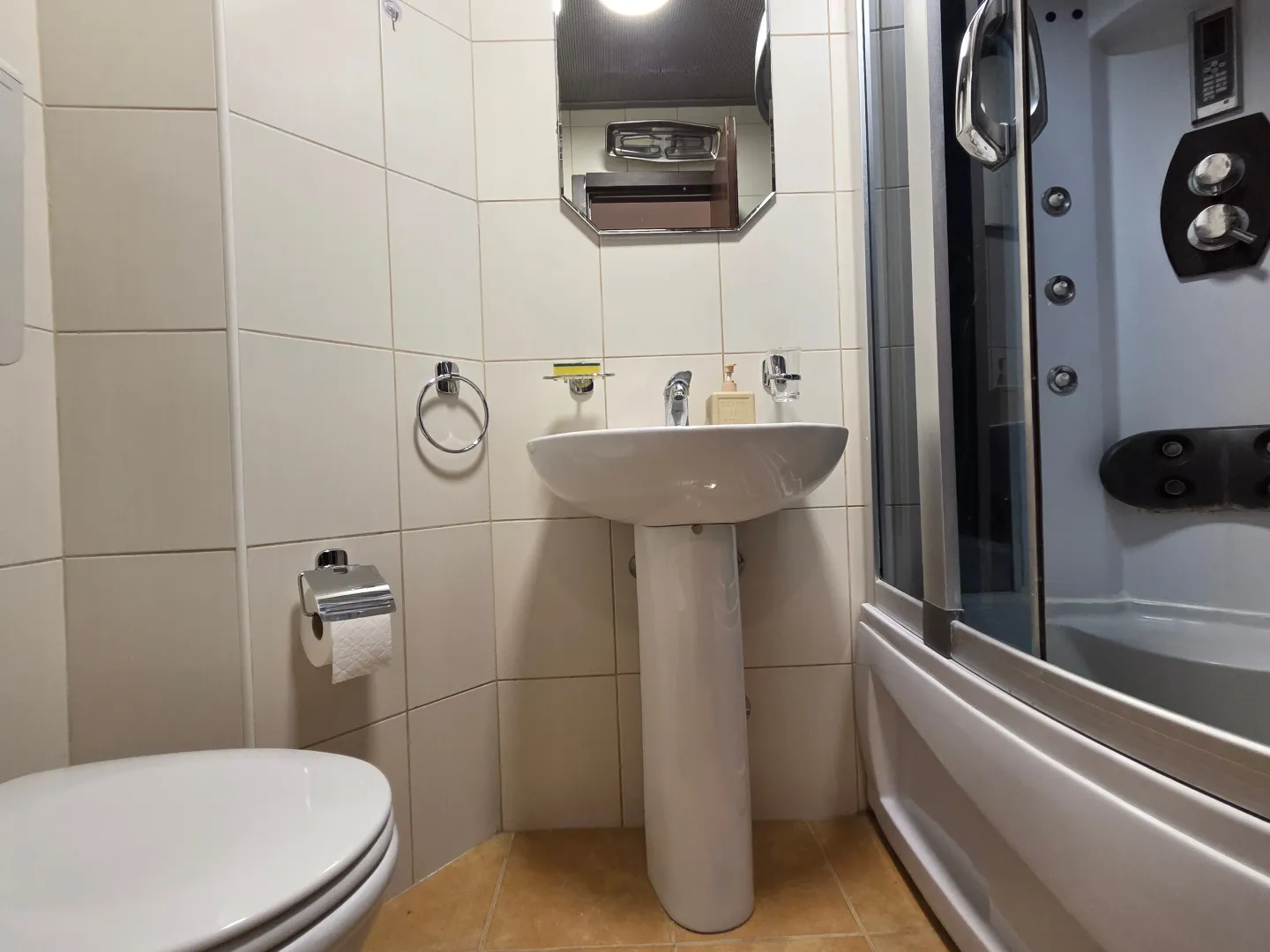 Rent, one bedroom apartment, 42m², Krivi Most, Podgorica