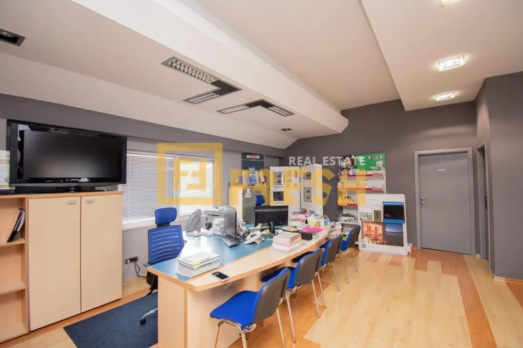 Rent, office space, 250m², Gornja Gorica, Podgorica