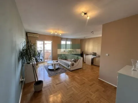 Izdavanje, dvosoban stan, 71m², Centar, Kragujevac - image 2