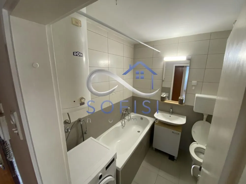 Izdavanje, dvosoban stan, 66m², Železnička Stanica, Novi Sad Sve Podlokacije