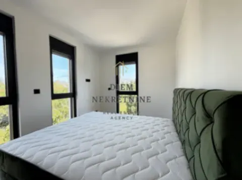 Izdavanje, dvosoban stan, 70m², Zagorič, Podgorica - image 12