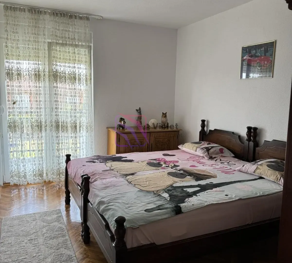 Izdavanje, dvosoban stan, 75m², Gornja Gorica, Podgorica