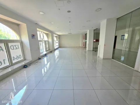 Rent, office space, 185m², Stari Grad, Beograd - image 3