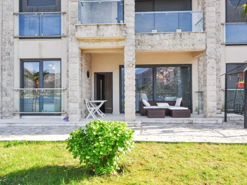 Sale, two bedroom apartment, 68m², Kostanjica, Kotor - image 21