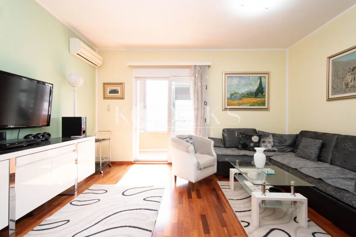 Rent, two bedroom apartment, 74m², City Kvart, Podgorica