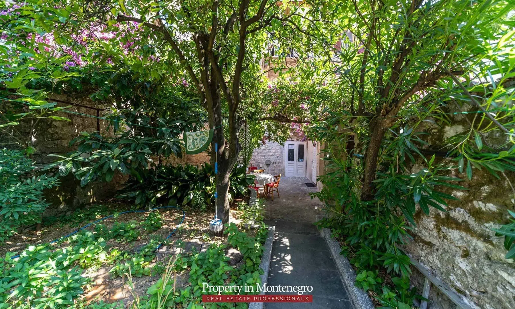 Prodaja, kuća, 321m², Prčanj, Kotor