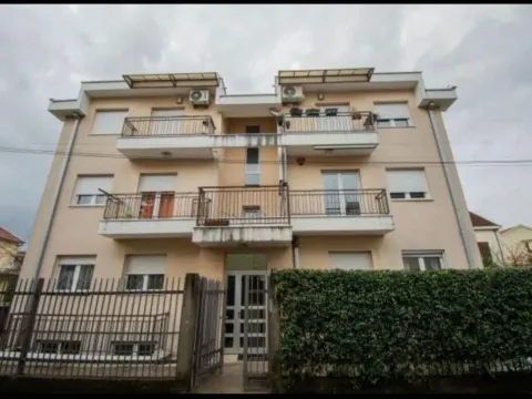 Rent, three bedroom apartment, 80m², Dalmatinska ulica, Podgorica - image 5