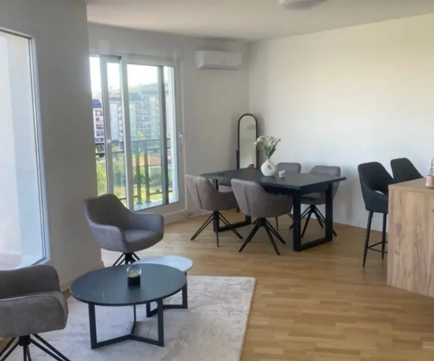 Izdavanje, dvosoban stan, 103m², Zabjelo, Podgorica