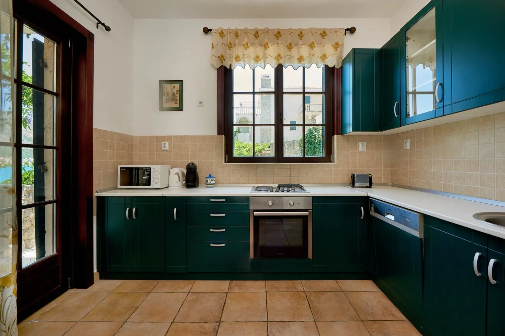 Prodaja, kuća, 235m², Kostanjica, Kotor