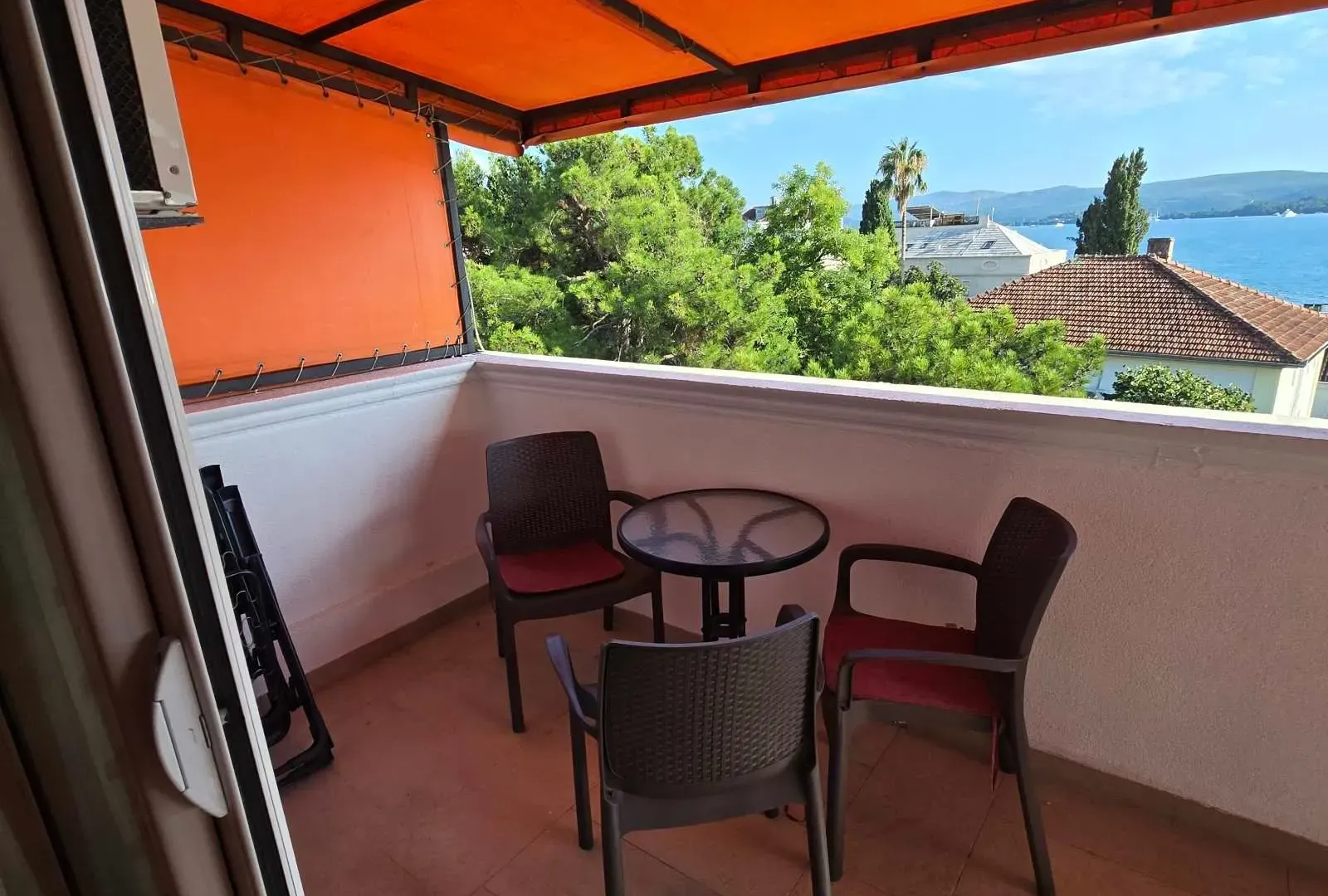 Rent, one bedroom apartment, 45m², Centar, Tivat