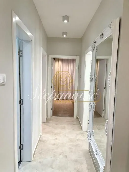Izdavanje, stan, 69m², Bulevar Evrope, Novi Sad Sve Podlokacije