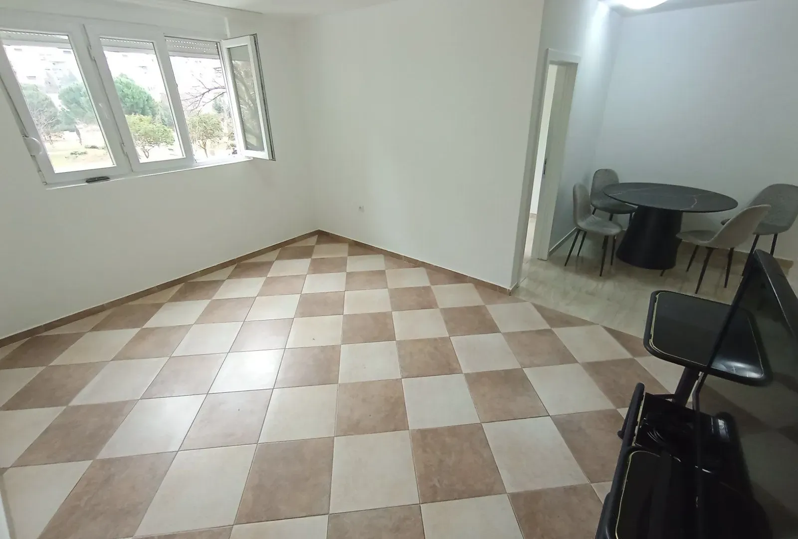 Rent, two bedroom apartment, 65m², Blok 5, Podgorica