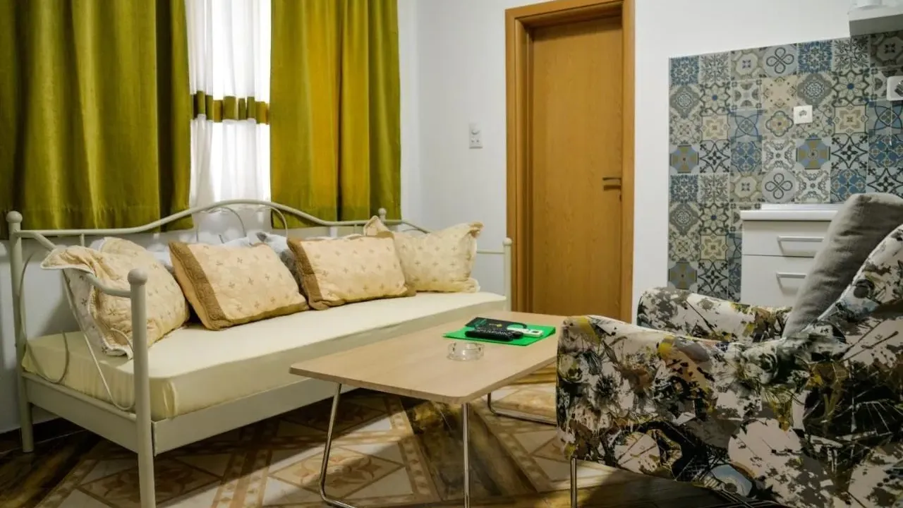 Prodaja, poslovni prostor, 550m², Kotor, Crna Gora