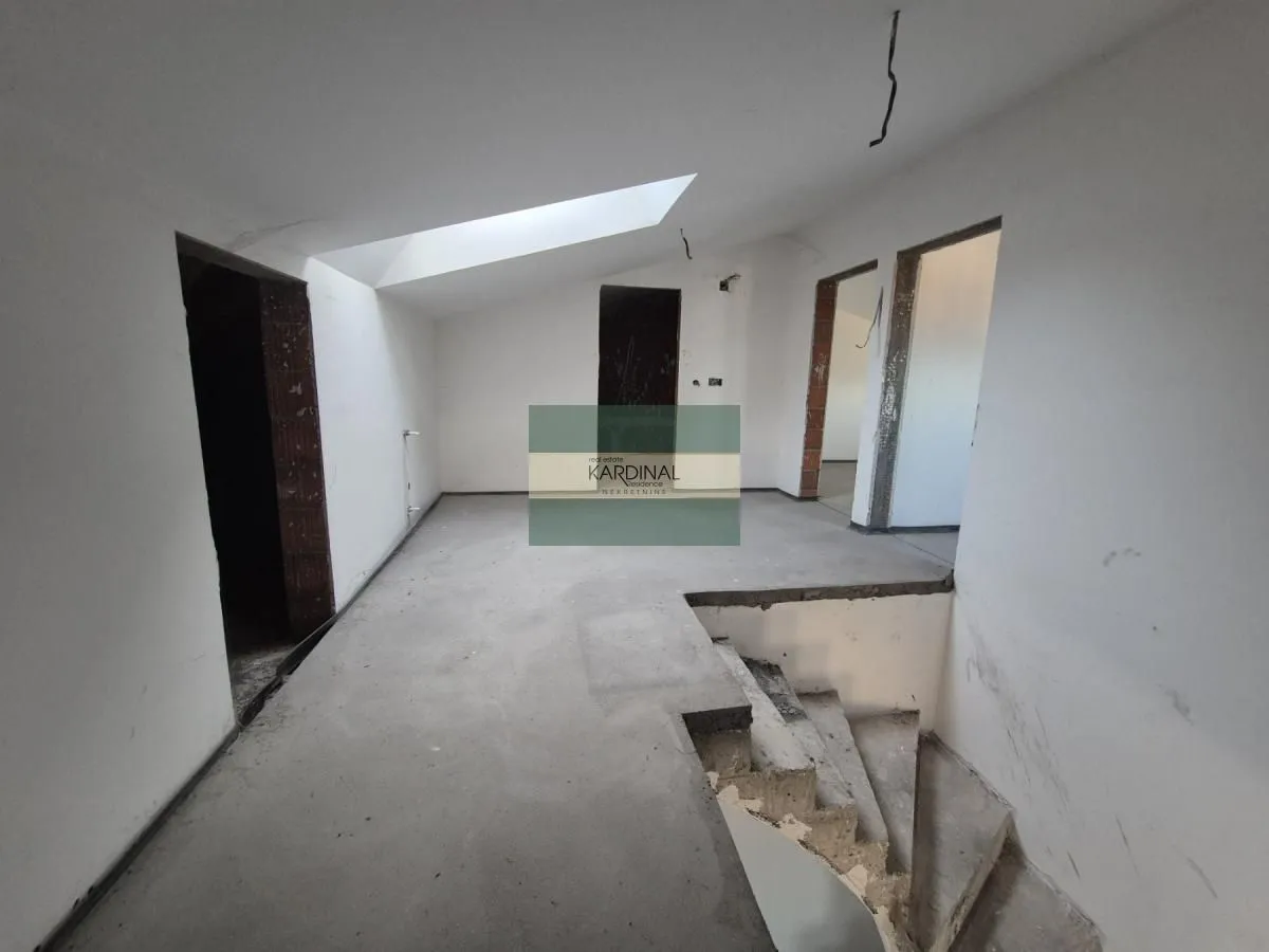 Prodaja, stan, 222m², Centar, Jagodina