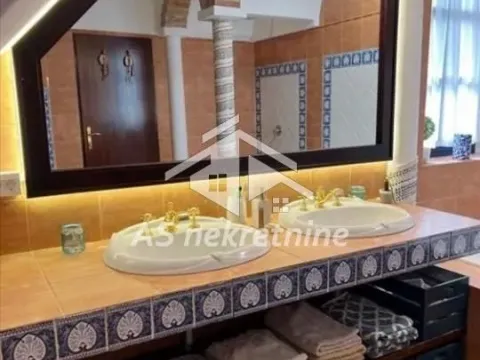 Izdavanje, kuća, 367m², Jajinci, Voždovac Sve Podlokacije - image 23