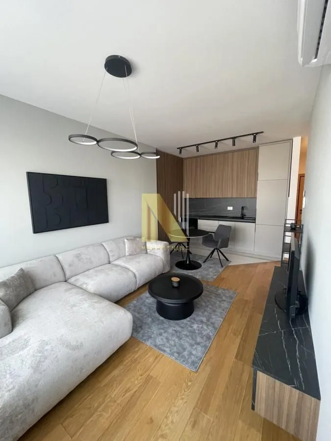 Izdavanje, jednosoban stan, 40m², Spens, Novi Sad Sve Podlokacije