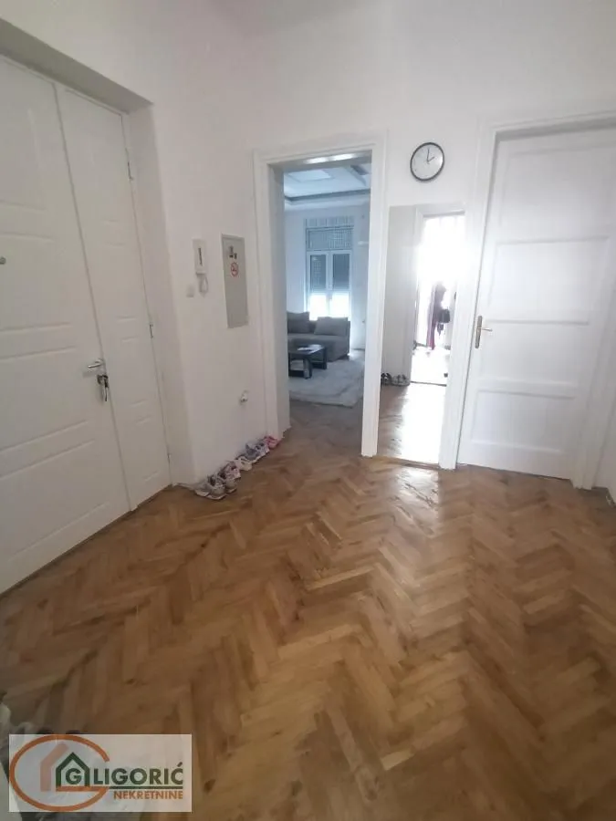 Prodaja, dvosoban stan, 65m², Topličin venac, Beograd