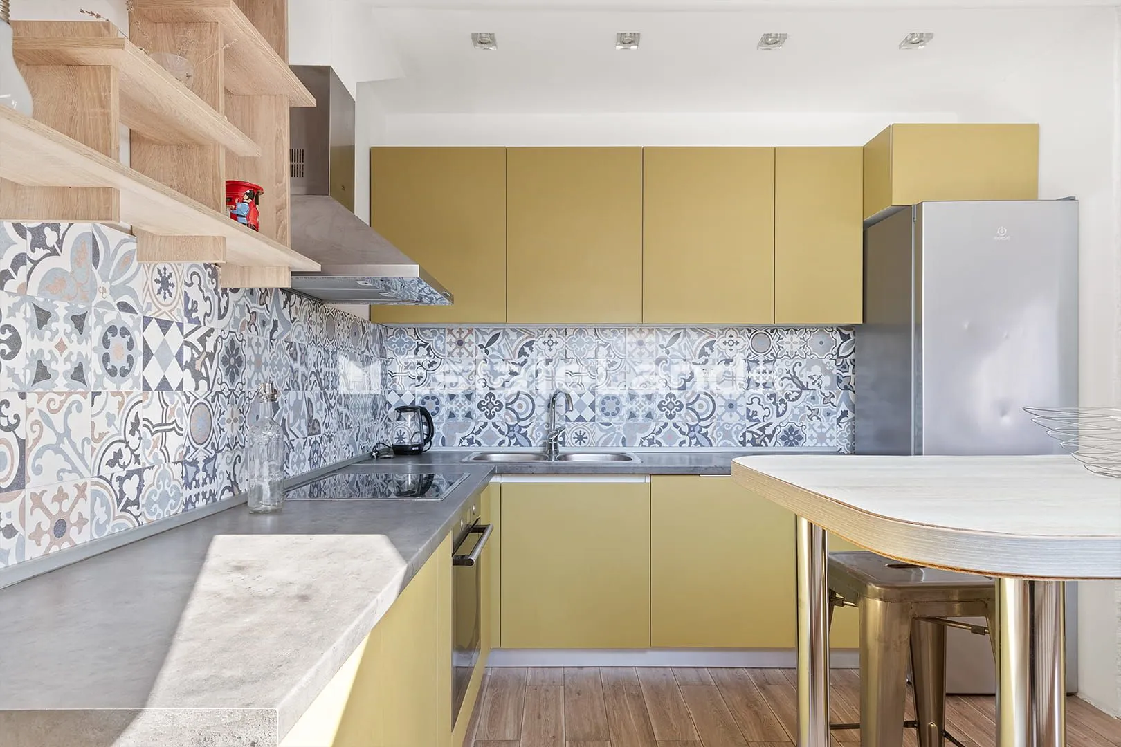 Izdavanje, dvosoban stan, 85m², Seljanovo, Tivat