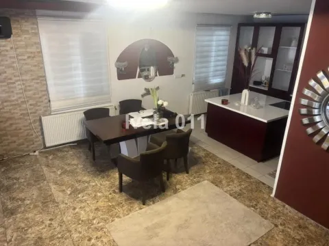 Izdavanje, kuća, 300m², Jajinci, Voždovac Sve Podlokacije - image 9