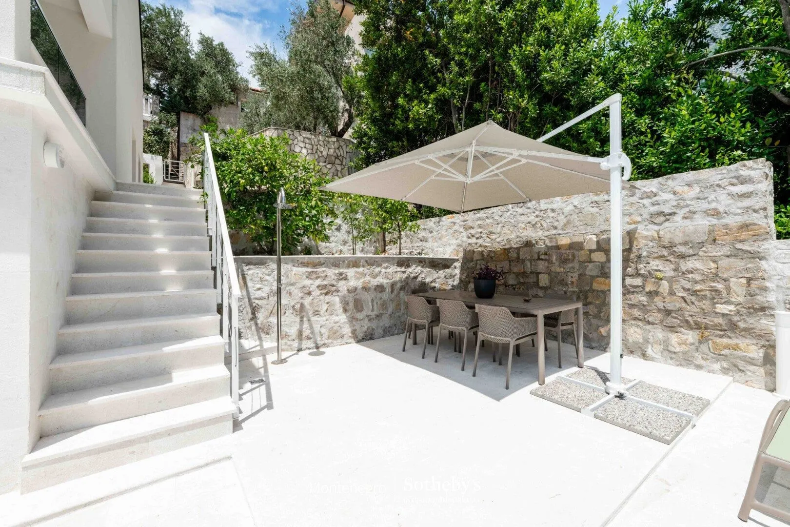 Prodaja, kuća, 261m², Rijeka Reževići, Budva