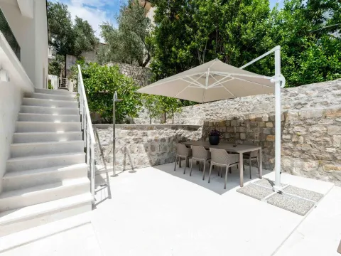 Prodaja, kuća, 261m², Rijeka Reževići, Budva - image 39