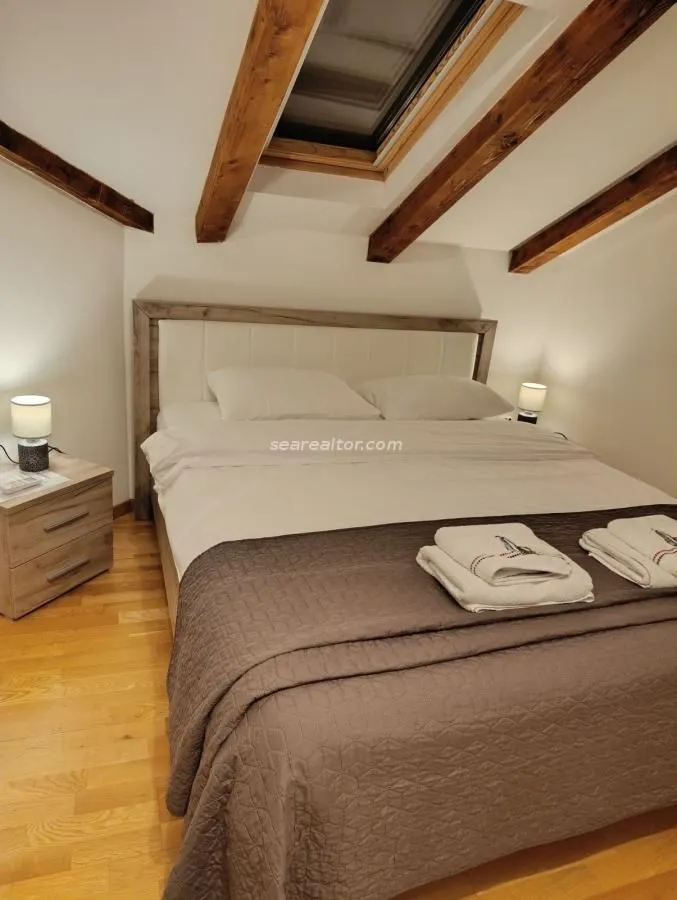 Rent, two bedroom apartment, 88m², Tivat, Crna Gora