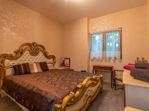 Prodaja, kuća, 280m², Markovići, Budva - image 31