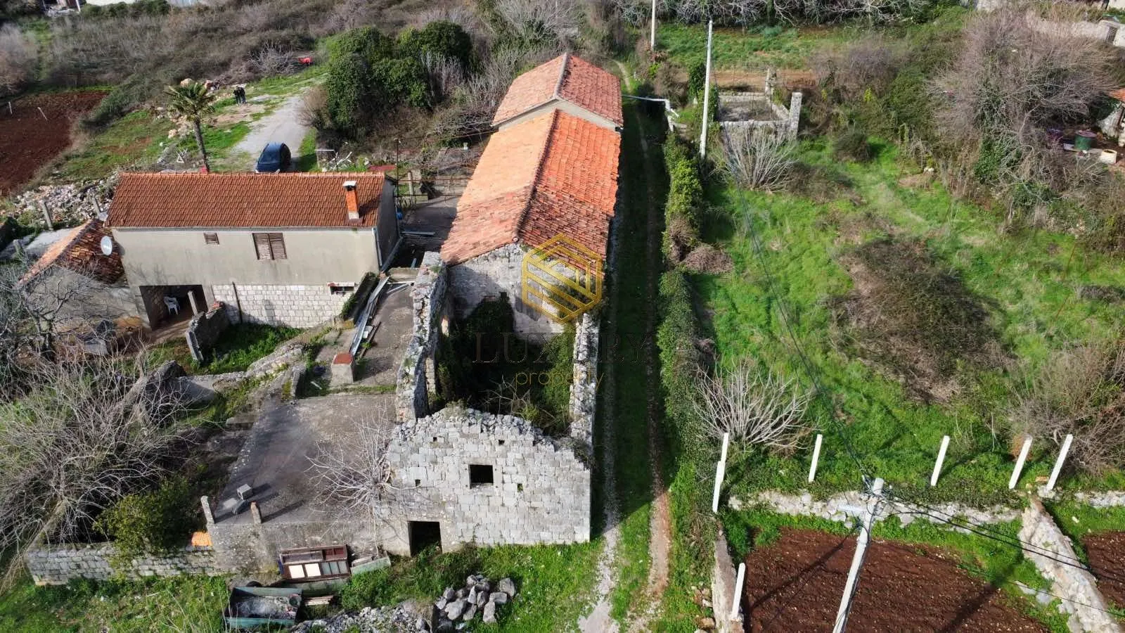 Prodaja, kuća, 106m², Krimovica, Kotor