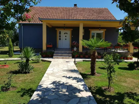Prodaja, kuća, 149m², Podgorica, Crna Gora - image 2