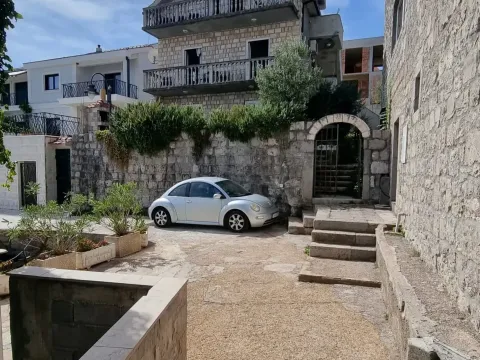 Prodaja, kuća, 135m², Tivat, Crna Gora - image 2