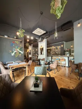 Rent, office space, 198m², Tološka šuma, Podgorica - image 12