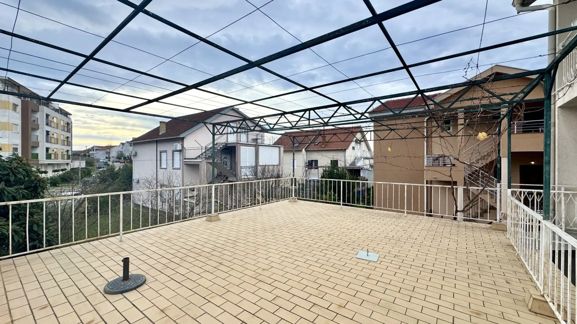 Prodaja, kuća, 375m², Kalimanj, Tivat